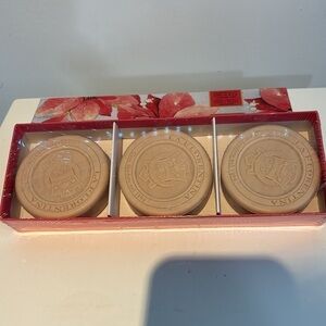 Brand new sealed La Florentina luxury soap set made in Italy vanilla/sandalwood